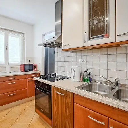 Beach Front Apartment In Pula With Wifi Pula