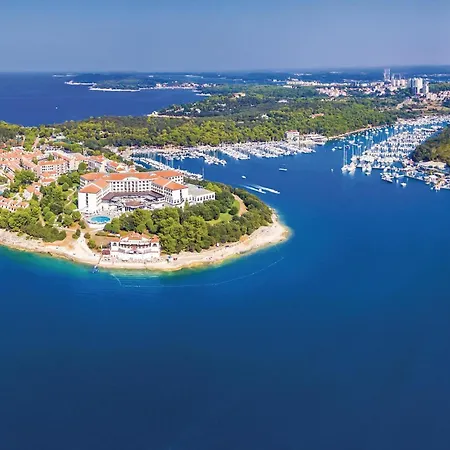 Beach Front Apartment In Pula With Wifi * Pula