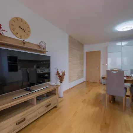 Cozy In With Wifi Apartamento