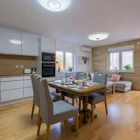 Apartamento Cozy In With Wifi