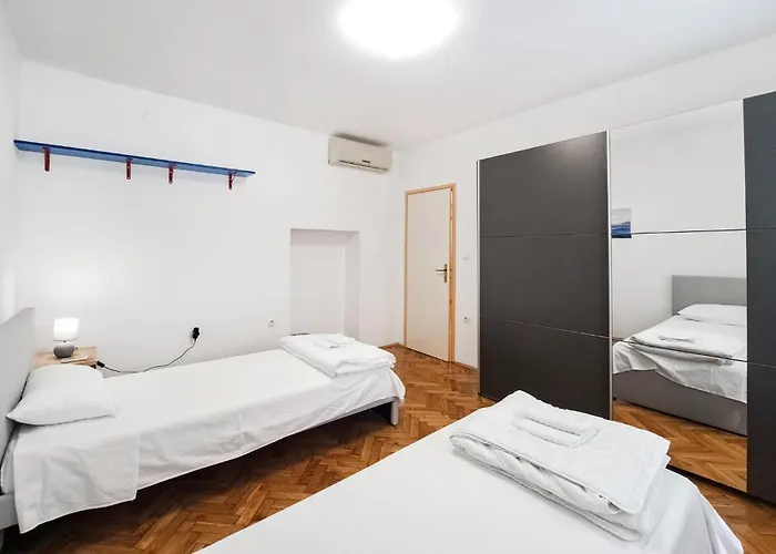 Διαμέρισμα Cozy In With Wifi *