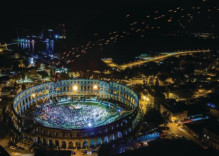 Cozy In With Wifi Πούλα