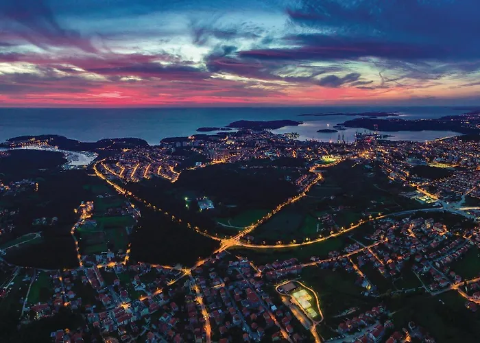 Cozy In With Wifi 아파트 풀라